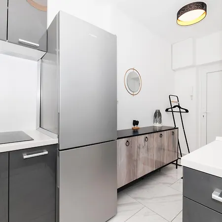 Nevera By Belmont Realty *