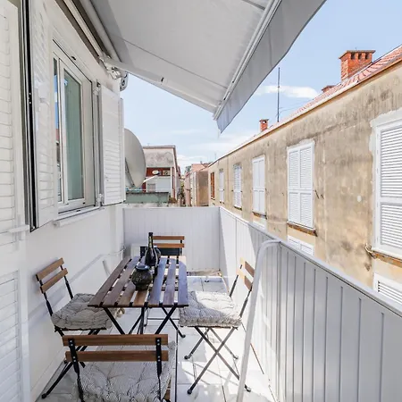 Nevera Apartment