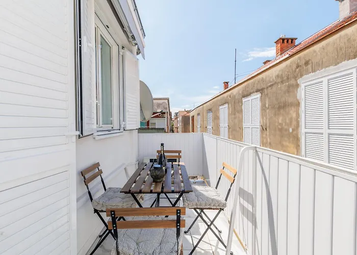 شقة Nevera زادار